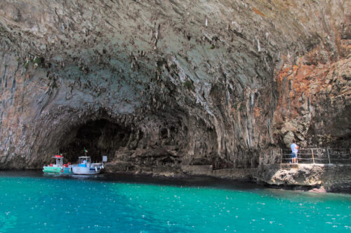 Il tour delle Grotte: Escursione in barca da Castro a S. Cesarea Terme - immagine 6